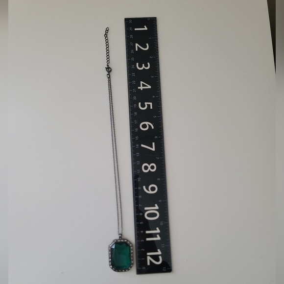 𝅺Emerald Green Jewelry Set Hematite Tone Setting Earrings & Necklace #1121 - Picture 11 of 12